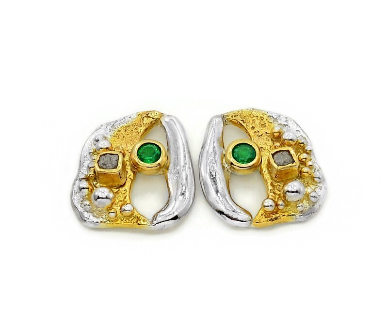 Stunning Diamond & Emerald Earrings