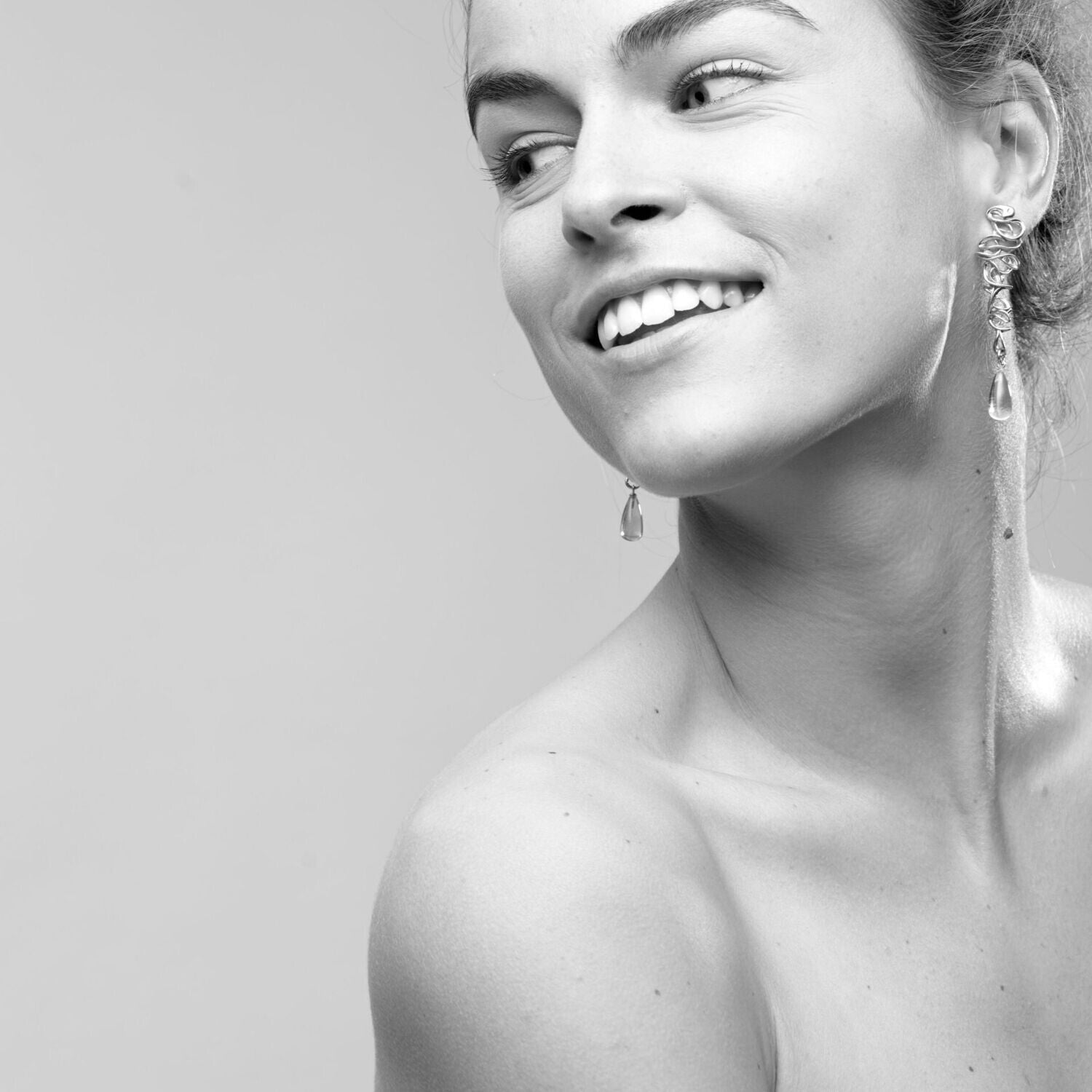 Amara Silver & Pearl earrings