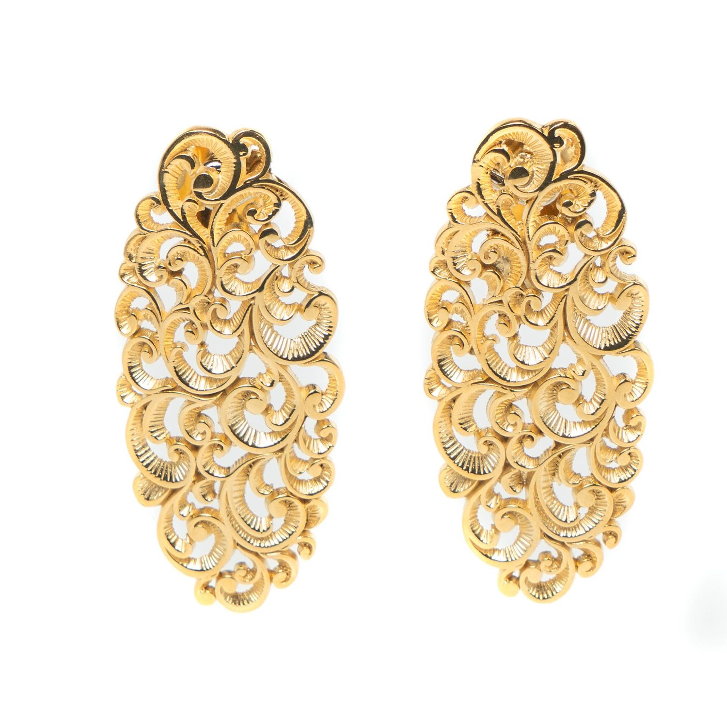 Oval rosone gold earrings