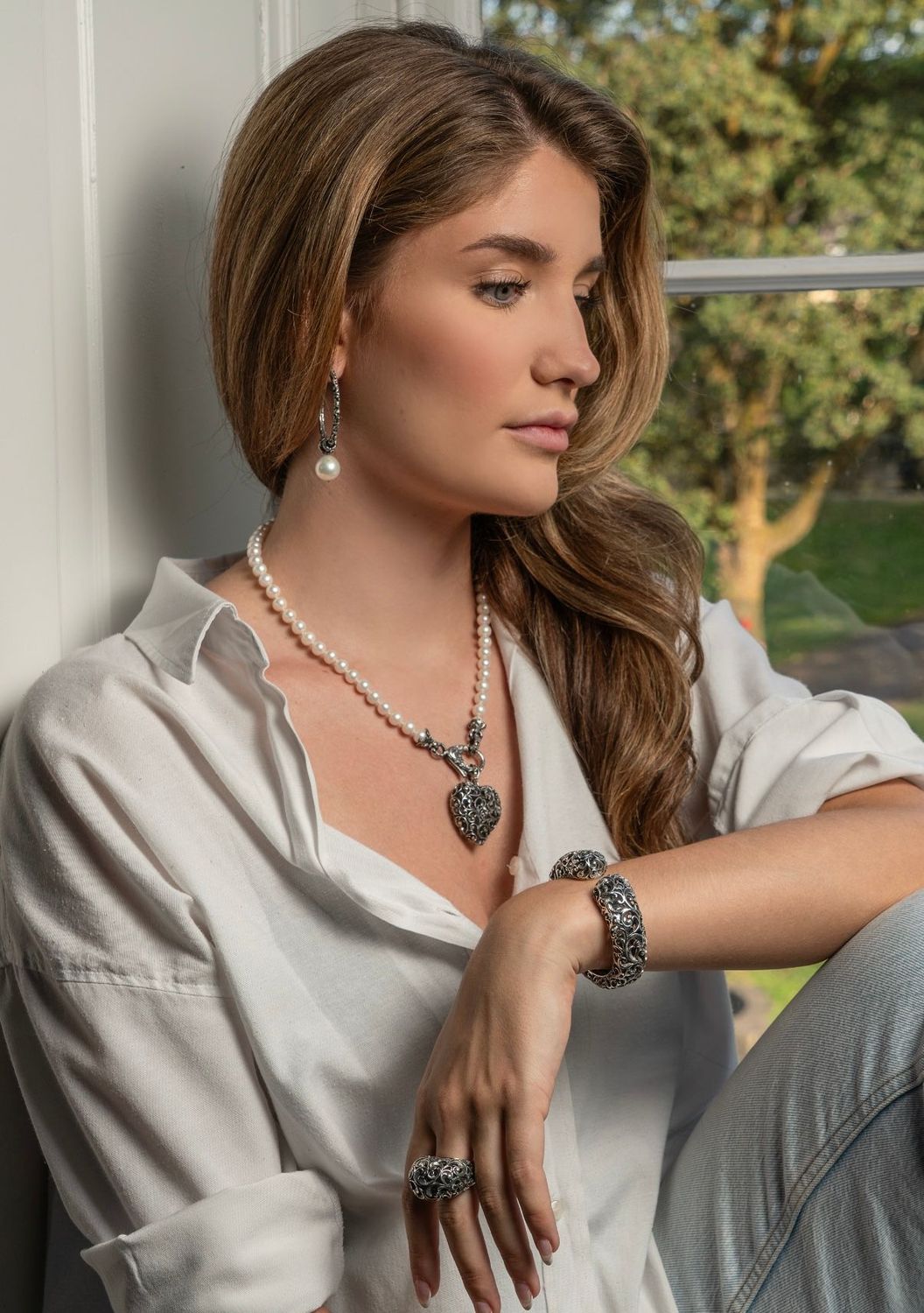 Statement pearl necklace with silver heart