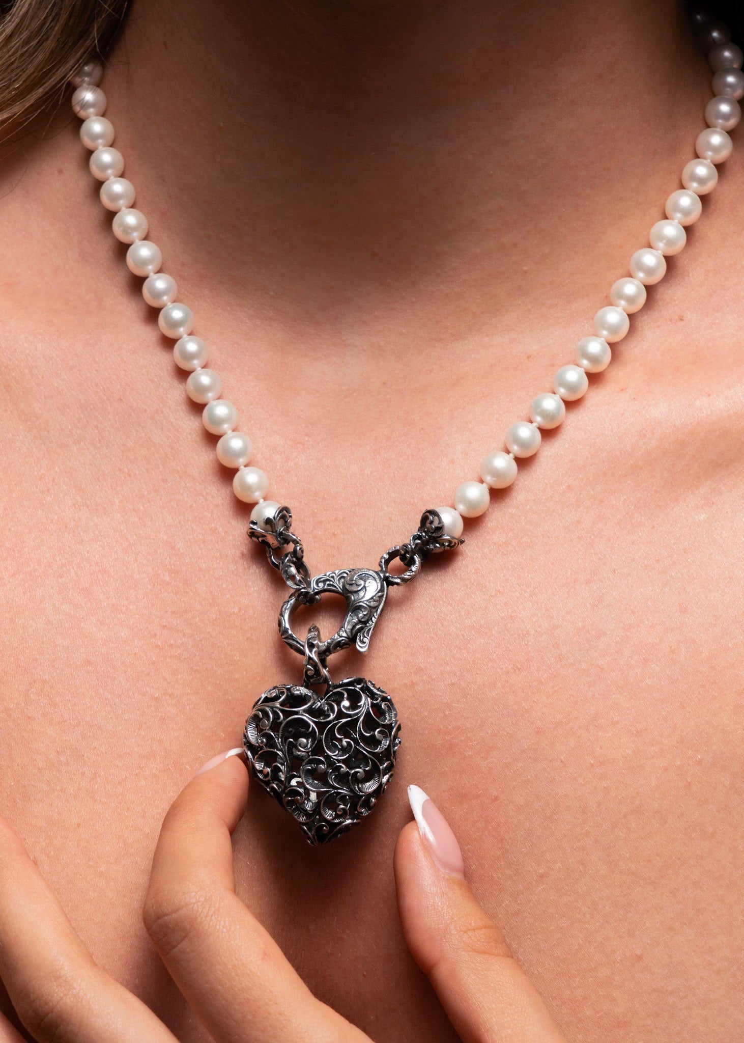 Maria e Luisa Statement pearl necklace with silver heart