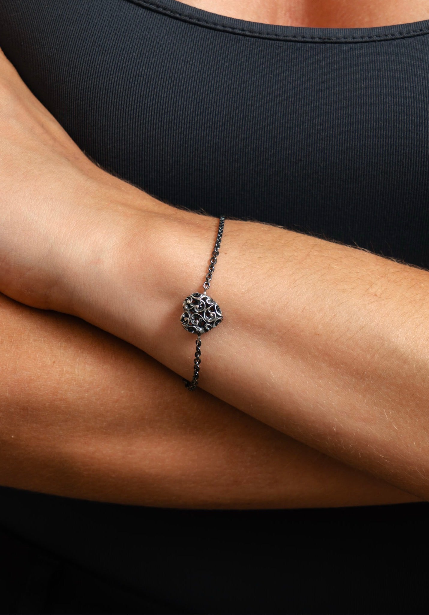 Maria e Luisa Ornamental Burnished Silver Bracelet
