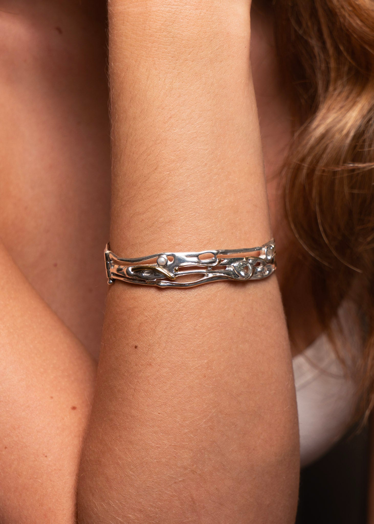 Green Amethyst & Freshwater Pearl Sterling Silver Hinged Bangle