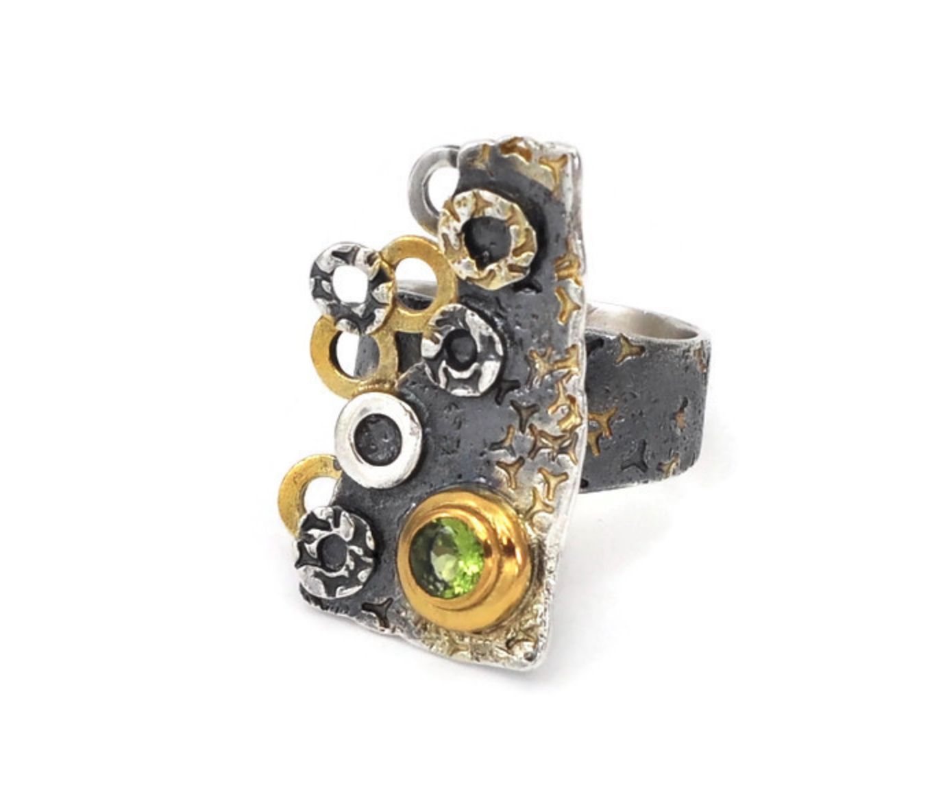 Contemporary Peridot ring