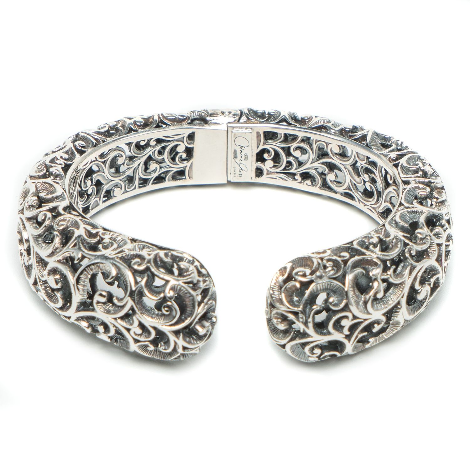 Silver detailed bracelet