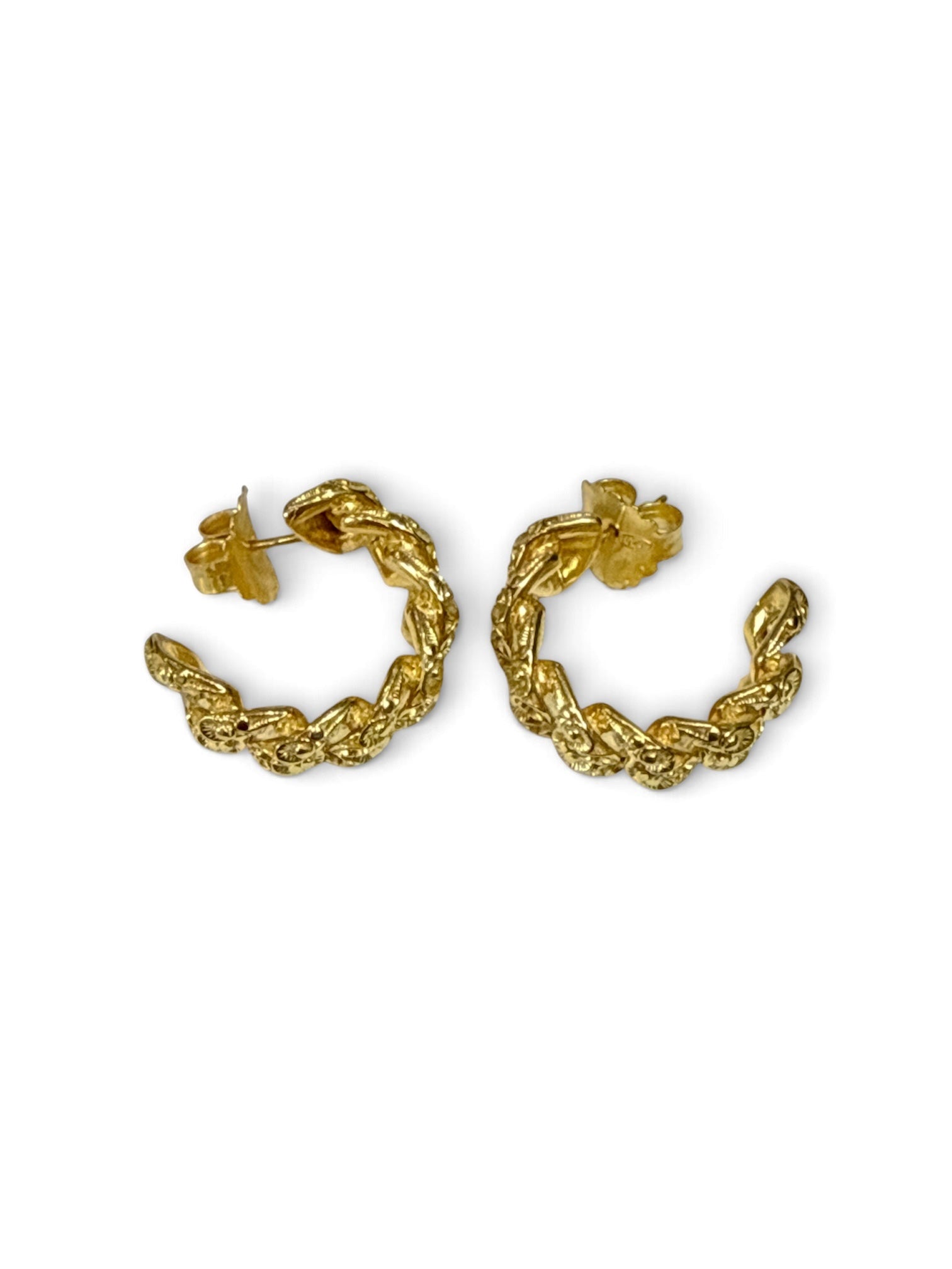 Gold Curb Link Design Earrings